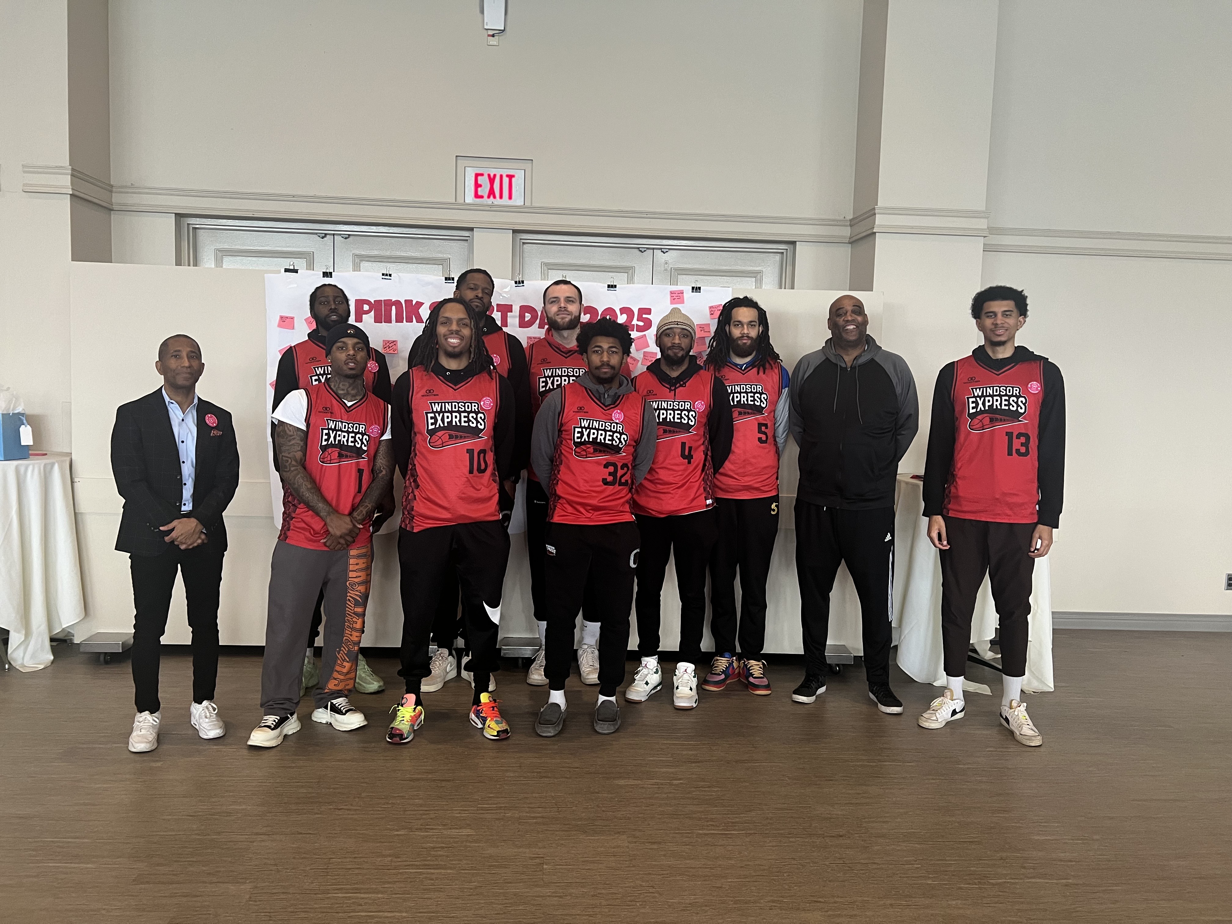Group picture of Windsor Express Basketball Team